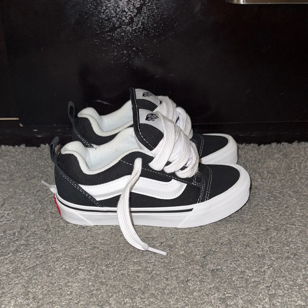 Kids Black and White Vans - Picture 5 of 7